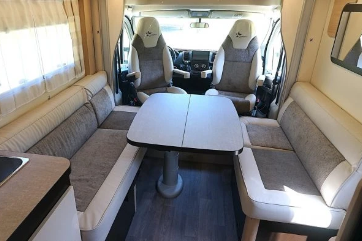 Autostar P660 design intérieur